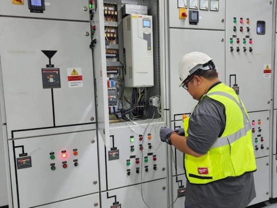 ​​​​​​​รับออกแบบ Wiring ตู้คอนโทรล